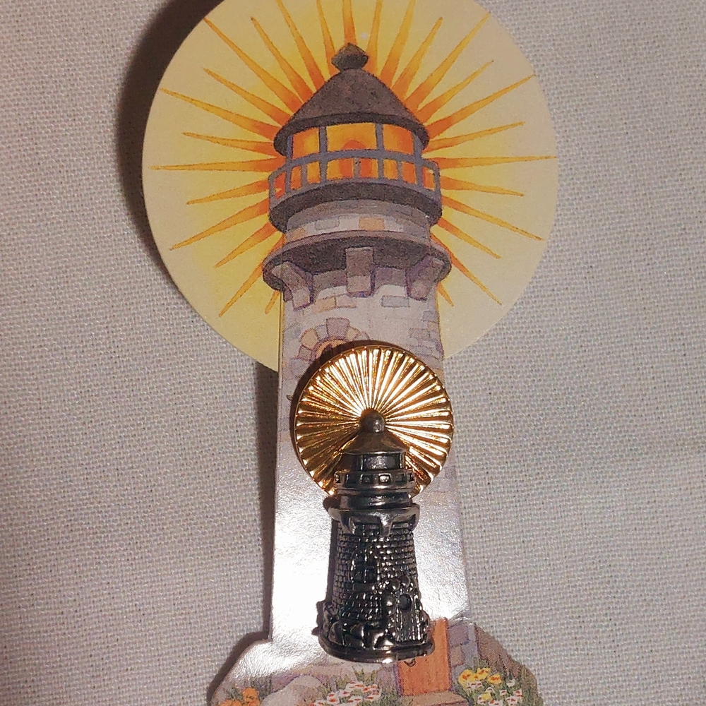 Avon Vintage Signed 1990s Lighthouse With Sunburst Brooch  Pin, With Gift Box